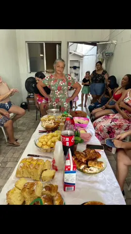 Surpresa para a nossa vozinha dona juju 😍 #netos #surpresa #fyp 