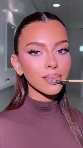 Makeup of the day 🤎 @Glam By Majha Beauty  Ultimate matte palette Liquid glow medium Blondie loose powder Bronzer Light Cream blush Flamingo Powder blush Cupcake Chestnut lipliner Queen lipstick  #makeup #pourtoi #fypシ #makeuptutorial 