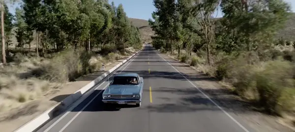 Con quien recorrerias la carretera?  Hace algun tiempo me contrataron para encargarme de algunas tomas de drone para un #videoclip, aqui un poco el resultado. #fyp #arequipa_peru🇵🇪 #polobaya  #drone #aerialcinematography #quintaesencia #poesiaenmovimiento 