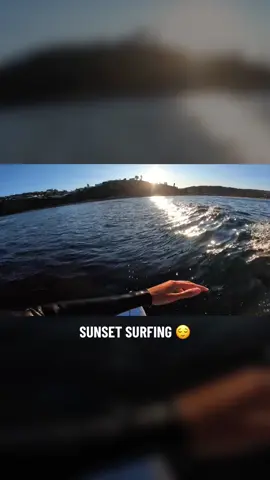 Ignore me kneeing myself in the face and enjoy the sunset 😂🙌🏽 #goprosurf #surfedit #povsurfing #surftok #surfporn 