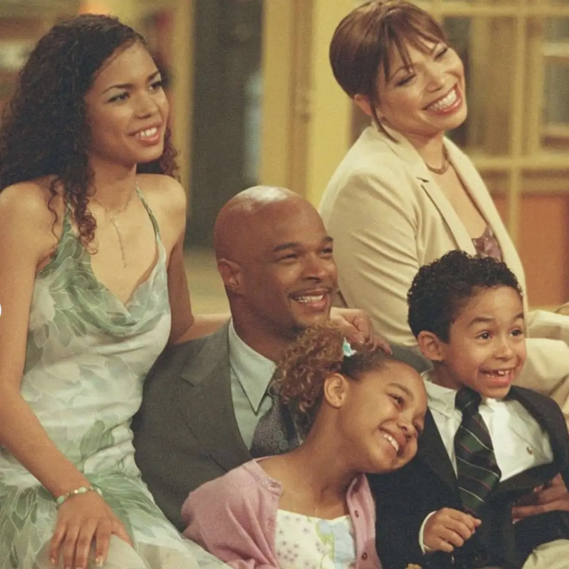 patiently waiting for a reboot #fyp #mywifeandkids #viral #mywifeandkidstvshow #jaykyle #michaelkyle #sitcom #foryoupage #tishacampbell #damonwayans #jenniferfreeman #georgesogore #parkermckenna #noahgraycabey #brooklynsudano #2000sedits #blowthisup #fypシ゚viral #blacksitcom
