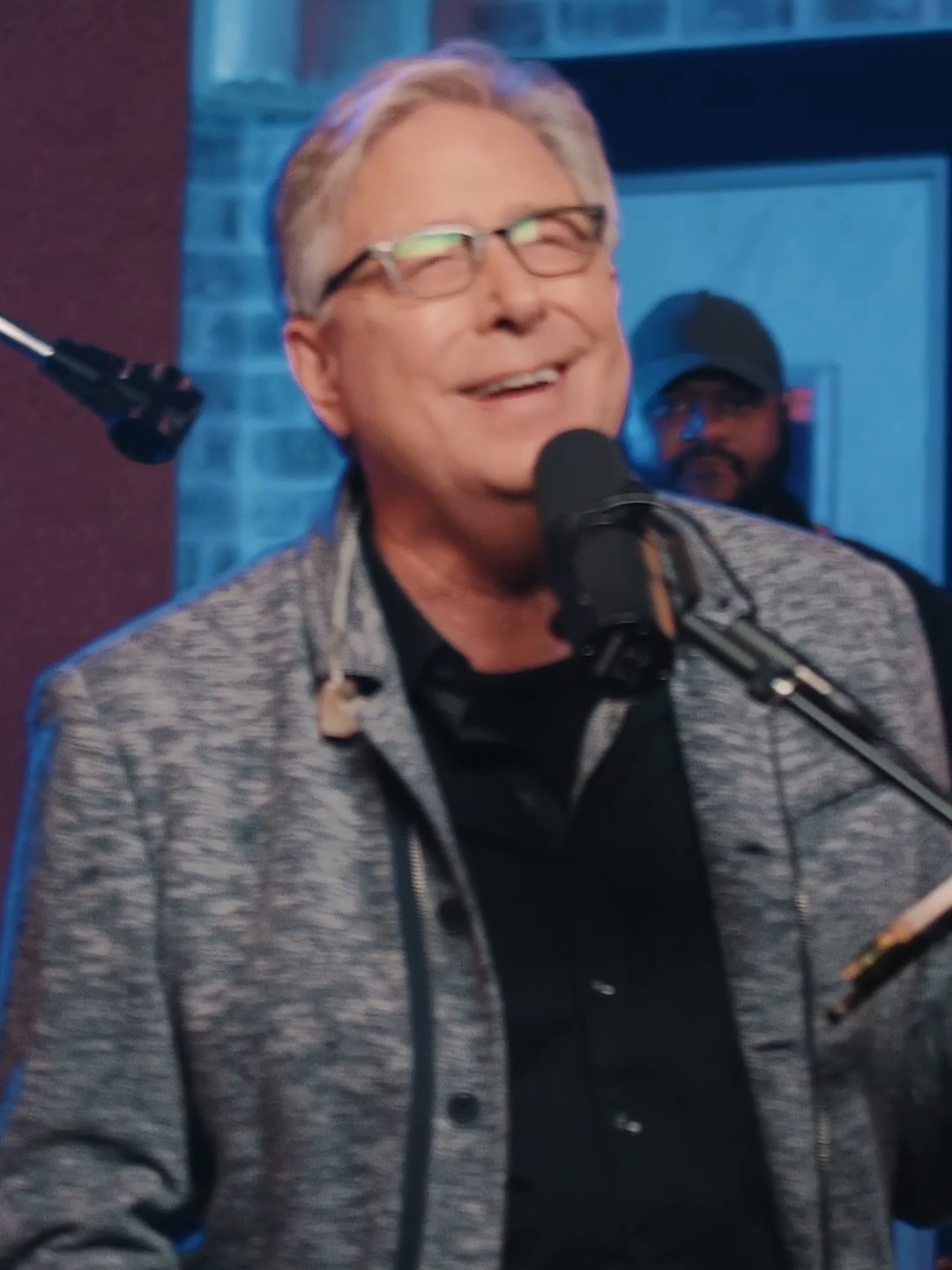 When we bless the Lord with our soul, we're praising Him with ALL that we are and EVERYTHING we have within us #fyp  #christiantiktok  #christian  #blessthelord  #holyname  #praiseandworship  #godisgood  #jesuslovesyou  #donmoen