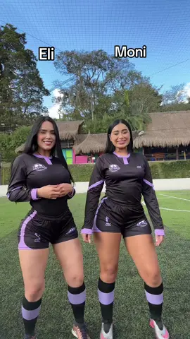 Lunes entrenamos 💜 3 pm @Monica Vallejo Oficial @Lopezeli_lives #santas 
