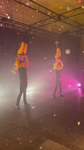 #rockacrobatique #acrobatics #acrobaticrockandroll #acrobatie #girl #fille #boy #garcon #couple #coupledance #spectacle #show #dance #danse #toulouse #miss #missfrance #incroyabletalent #gottalent #gottodance #coursderockdebutant #coursderockacrobatique #paillette #strass #vinyl #glitter #cheerleading #cabaret #chairdance 
