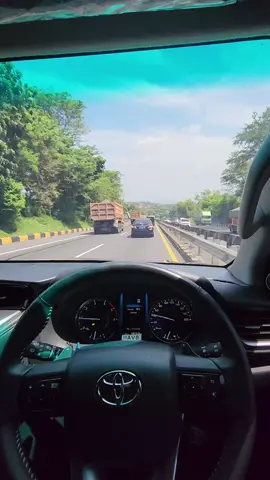 Buat status wa nih nyetir fortuner 😁 #fyp 