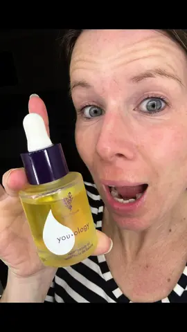 Slow down rhw signs of ageing with this Younique Beauty Oil. Im now middle aged so ill take anything i can get and im loving this bottle. Its going to last me months too. #fyp #foryoupage #viralvideo #antiaging #younique #skincare #middleage #messagetoorder #beauty #squalane 