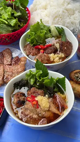 Bún chả Bình Xeko - ngã 4 Hàng Bún/Phạm Hồng Thái #AnCungTikTok #eatwithmynoreo #tiktokfood #FoodFestOnTikTok #LearnOnTikTok #HelloVietnam 