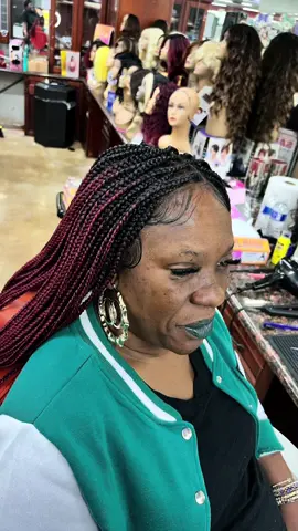 Another install👏🏾this time on @mzbubbleslottaazz 😂✨#wiginstalltutorial #foryoupage #fyp #braidedwigs #bswflorida #CapCut #fortlauderdaleflorida 