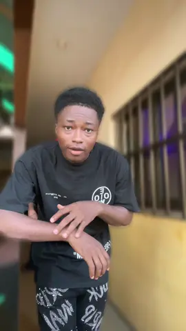 Aujourd’hui j’ai rencontré mon artiste 🥳, je ne suis plus humble tout à coup 😂 si non la nouvelle chanson e notre artiste est disponible sur YouTube @Telepathe officiel #temkotokoli🇹🇬 #kotokolitem228🇹🇬 #telepathe 