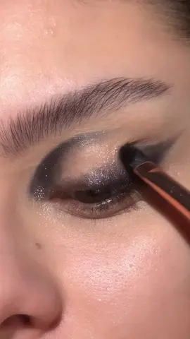 Mythril Smoke🪙 • Beauty @Ruxi • #malvinaisfan #mlimakeup #mlitiktok #mlihowto #howtomakeup #makeuptutorial #closeupmakeup #beoriginalbeyou 