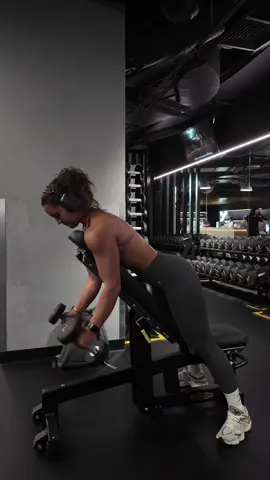 Delts say hiiiii 👋🏽 #foryoupage #foryou #gym #fyp 
