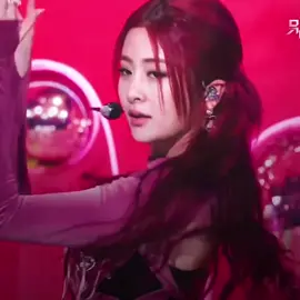 — #YUNJIN :: chat what itzy album should i get ⁉️ #eunsaems #huhyunjin #lesserafim #edit #kpop #fyp #foryou #trending 