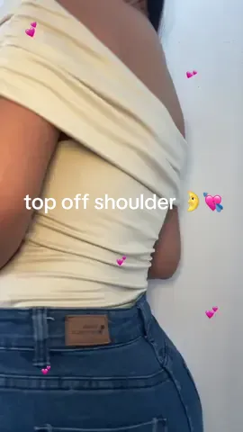 este top off shoulder lo he visto por todos lados y me encanta, moría por hacerlo 😍💌✨🫶🏻 ahora también lo quiero en manga larga jaja ¿Uds como lo harían?  #top #offshoulder #trendy #fashion #costura #sewingtutorial #sewingproject #DIY #longervideos 