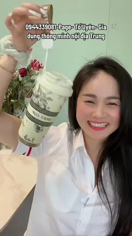 Bình giữ nhiệt hoạ tiết hoa văn cực cao cấp sang trọng, giữ nhiệt 6-12h , ống hút liền với bình thoải mái quăng cốp xe không sợ bị chảy hay vướng ống hút ạ, chất liệu thép k gỉ 316 giữ nhiệt lâu hơn 304 nha, dung tích 500ml ạ, xài hàng nhà e là độc quyền luôn chưa có ai có đâu ạ!