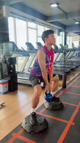 Tiếp tục bài tập phục hồi cơ khép háng cho mọi người nhé#tranhuytho #rtdrehab #ĐTQGVIETNAM🇻🇳 #vandongtrilieu #yeuthethao #quengochai #