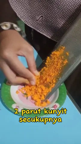 Cara lain mengolah kunyit untuk mengobati asam lambung #fyp #obat #herbal #herbalife #obatherbal #obatherbalalami  #minumansehat #minumanherbal 