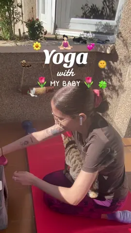 i’ve got to have my own kitty yoga at home 🥰🧘🏻‍♀️✨🤍 #kittyyoga #yogakitten #cat #pet #petlover #PetsOfTikTok #yogaflow #yoga #yogapose #mindfulness #relax #relaxation 