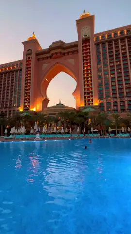 Imagine being here right now✨ #AtlantisThePalm #Dubai 