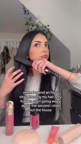 my hair looks so bad after school😔