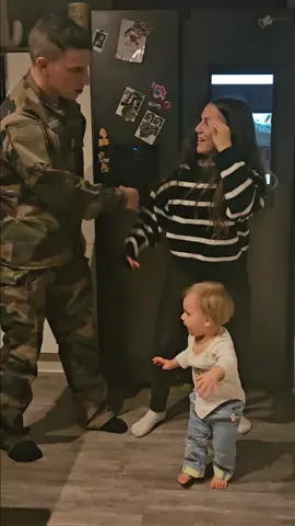 non mais ohhhhhh on twerknpas à la maison @Kim 🎀 #humour 