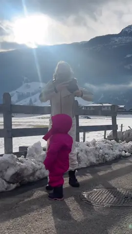 Gear up for winter sports without the hassle! Our WildRide Carrier is your must-have companion, offering an extra hand for all your gear, so you can focus on the slopes. ❄️ #WildRideCarrier #WinterAdventure #HandsFreeConvenience