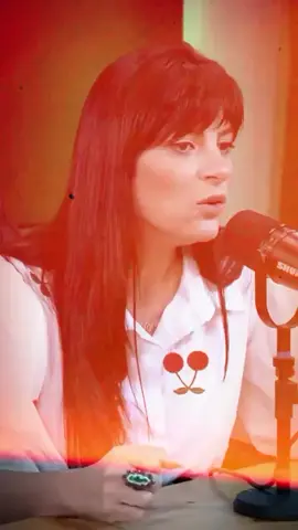 Eu orei e meu pai ressuscitou! Conversamos com a @brumfernanda sobre sua experiencia sobrenatural com o próprio pai. Se você ainda não viu esse episódio completo, assista agora no YouTube, link nos stories!
