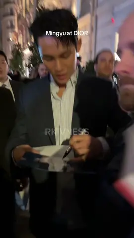 Mingyu at Dior Avenue Montaigne tonight #seventeen #seventeen17_official #mingyu #mingyuseventeen #carat #dior #pfw #fashionweek #MINGYUxDiorAW24 #carats #fyp #kimmingyu #kpop #kpopfyp 