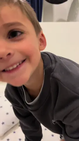 Con dos ya no puedo, mejor ya me voy 😂😂😂 #juanpablo #juanpablito #jp #jf #juanfer #tiktok #fyp #niñosgraciosos #toodlersoftiktok #niñosgraciosos #kid #toodler #cuantocuesta #niño #bebe #hermanos 