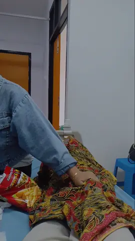 Makasih sayang udh jenguk ke rumah sakit seharian,,,🫶 Bissmillah semoga cepat sembuh cepat kumpul di rmh #fypシ #CapCut #viral #rumahsakit #sakit 