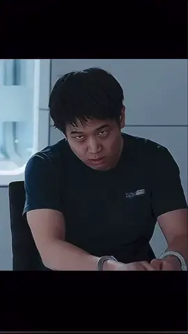 He was so stalkerish in this scene lol🤭🤭 #themazerunner #mazerunner #maze #thomas #themazerunneredit #edit #mihno #teresa #fyp #tereasamazerunner 