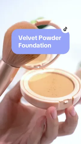 Compact powder dengan oil control buat tampil cantik mulus seharian😉 #powderfoundation #bedakpadat
