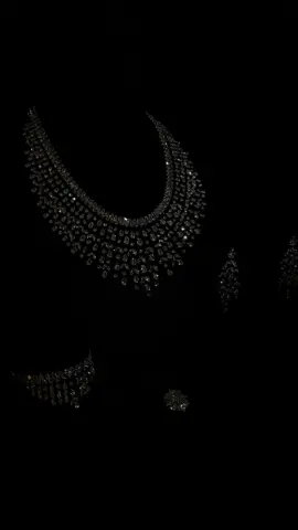 الماسة تلبس الماااسه ..💎  حرفياً أخذ قلبي 🤍🫰🏻  #كشخه  #الماس  #عروس  #عقد  #الكويت  #explore  #الشعب_الصيني_ماله_حل😂😂 