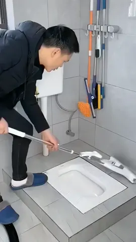 Cây lau nhà và chổi không đục lỗ ở nhà sẽ không còn bị thất lạc bừa bộn, cũng như không bị mốc và bốc mùi #moctreocaylaunha #moctreocaylaunhatam #giadungphongtam #tienich #thietthuc #jizonguyen 