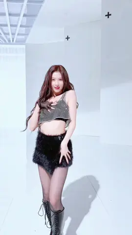 #SANA heart is burning burning burning🐹 #TWICE #트와이스 #사나 #WithYOUth❤‍🔥 #ONESPARK💥 #Newmusic