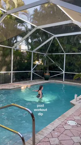 Post workout dip 🏋🏽‍♀️💦 #postworkout #workoutmotivation #metime #mindfulness #Fitness 