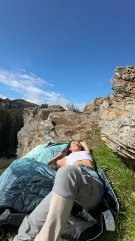 I just wanted to let everybody know. I finally got my first rumble blanket.!! if you have ever gone to REI with me, you would know that every time I walk past this section I would literally squish the blanket because of how fluffy and puffy it was. I also love to do that with puffy jackets by the way, but I’ve always loved the colors of all these blankets, and I’ve always been eyeing them, I’m so glad I finally get my own blanket. It’s packable it’s light weight and it’s weather resistant like I don’t know what else to ask for. #gorumpl #rumpl #outdoorblanket 