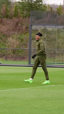 😁⚽️ GOAL! 🔥 #KylianMbappé #Training