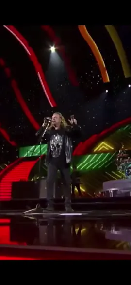 De pies a cabeza… Hoy te quiero más que siempre, hoy te adoro más que nunca… #maná #depiesacabeza #viñadelmar #viña2024 #festival 