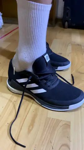 Обзор на adidas crazy flight😍🇺🇸#adidascrazyflight #volleyball #volleyballworld #handwashchallenge #almaty #podarki 
