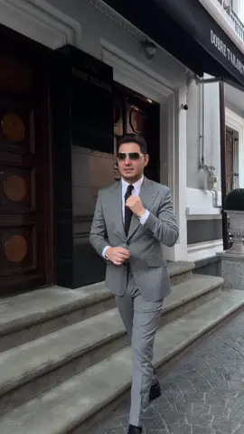 Today’s look for the modern gentleman. A timeless gray business suit 👌🏻  Classic yet contemporary, this ensemble exudes understated elegance and versatility. New collection @dobre.tailoring  #styleoftheday #menswear #classic #suitstyle #OOTD #potd #foryoupage #foryoupage 