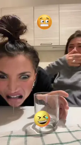#caras #efectos #amigas #challenge #carasfeas #carasfeaschallenge #vasodeagua #escupendelarisa #sedivierten #humor #gracioso #divertido #funny #comico #tiktokdehumor #tiktokdivertido #tiktokgraciosos #videosdivertidos #tiktok4fun #videosdehumor #videosgraciosos #funnyvideos #videosderisa #videoschistosos #parati #pourtoi #foryou #fyp #foryoupage #viralvideo #viraltiktok #elqueescupeaguapierde 