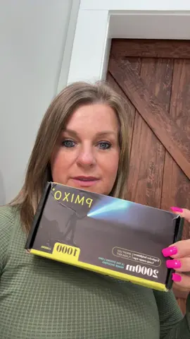 This LED flashlight is so cool and bright! Follow for more! #ledlights #flashlight #hunting #nightfishing #crabbing #camping #campinglife #trending #fyp #caressentials #climbing #homeessentials #🔦 