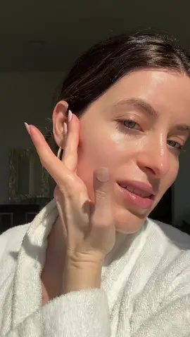 Collagen skincare!!! (It doesn’t penetrate the skin but it gives superficial glow, plumpness and hydration) #collagenskincare #collagen #glowyskin #plumpskin #bouncyskin #collagen #dewyskin #crowsfeet #smilelines 