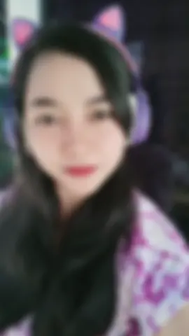 sesuai lagunya ya, jadi pake headphone telinga kucing juga 🤣🤭 #fyp #CapCut #jedagjedug #djkucinggarong #melody 