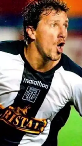 A Maestri le costó entrar en el camerino de #Alianza Programa completo aqui https://youtu.be/Kk3H5bkpEUk #ArribaAlianza #AlianzaLima #AlianzaCorazon 