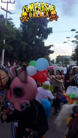 Que buenas se ponen las Comparsas Infantiles en Oaxaca  #laRutaMuertera #tradicion #fiesta #oaxaca #oaxacalotienetodo #comparsasOaxaca 