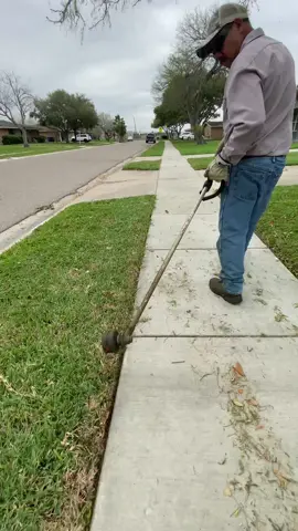 #foryoupage #yardero #lawncare #lawntiktok #parati #lawntok #lawn #fyp 