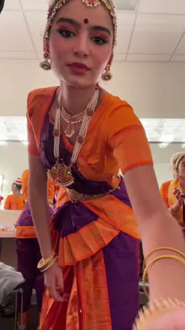 pov: u finished ur makeup first #desi #fyp 