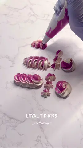 Here are a few different ways to pipe with a loyal 2F, 1M & 195 piping nozzle🤍🩷 . . . . #treatboutique #cupcakereel #cupcakepiping #buttercreampiping #smoothbuttercream #howto #buttercreamtutorial #fypシ゚viral #foryou #buttercreamfrosting #cupcakedecoratingvideo #cupcakedecorating #tutorials #satisfying #dessert #pastelcake #pintrest #buttercreampipingtutorial #fyp #explore #trendingcakes #foodphotography #dessert #cupcakesofinstagram #buttercream