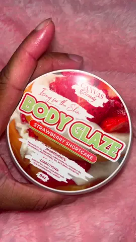 Omgg yall when i say this smells soo amazing!! You have to purchase now just to try it! I promise you wont regret it!! #bodyglaze #strawberryshortcake 